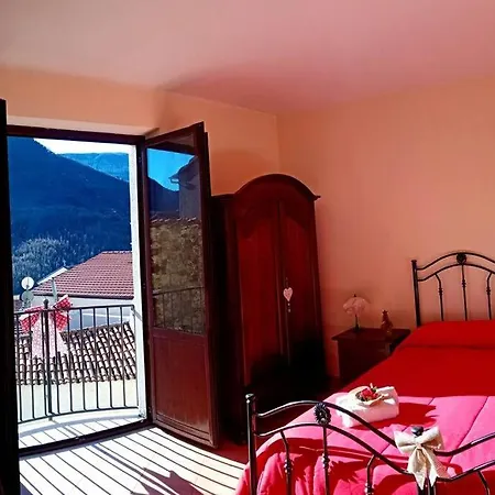 Intera Casa Con Due Stanze Nel Parco Del Cilento *
