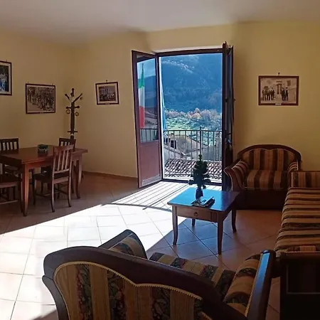Intera Casa Con Due Stanze Nel Parco Del Cilento Piaggine